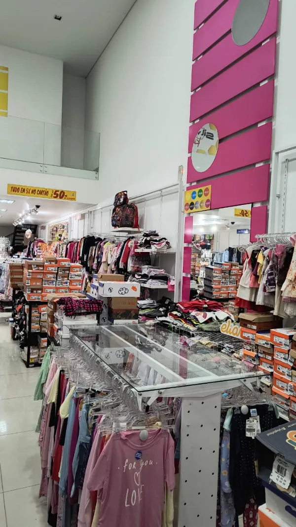 Corredor de moda menina